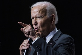 Biden ostrzega Putina przed użyciem broni masowego rażenia