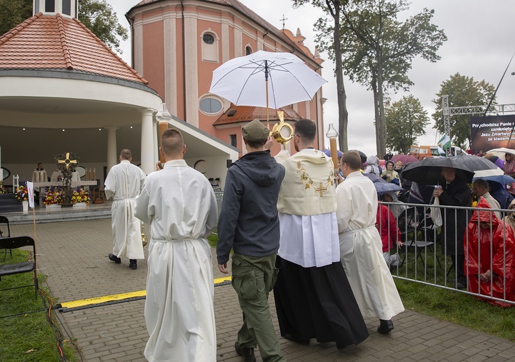 Uroczystości w Skrzatuszu, cz. 1