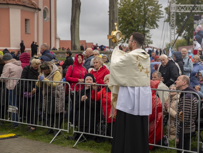 Uroczystości w Skrzatuszu, cz. 1