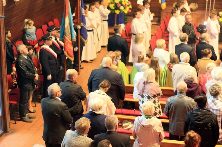 Abp Mieczysław Mokrzycki na jubileuszu parafii oblatów w Kędzierzynie-Koźlu