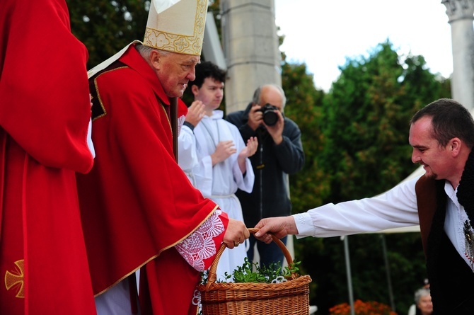 Odpust Podwyższenia Krzyża Świętego w Mogile