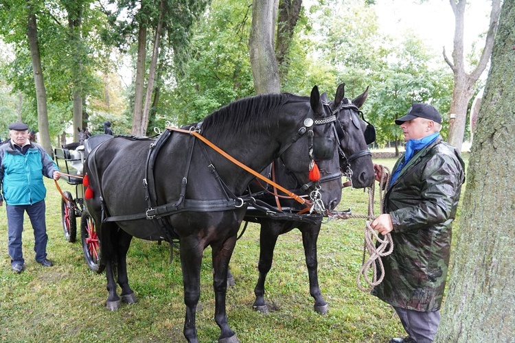 Łozina. Uroczystości odpustowe i pielgrzymka konna