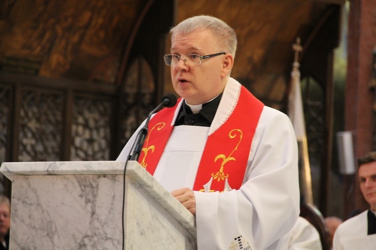 Za św. Stanisławem i św. Dorotą
