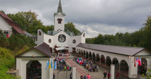 Pielgrzymka Narodów do Wspomożycielki Maryi