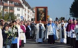 Procesja z cudownym obrazem podczas przeniesienia go do kościoła Matki Bożej Różańcowej w Lublinie.