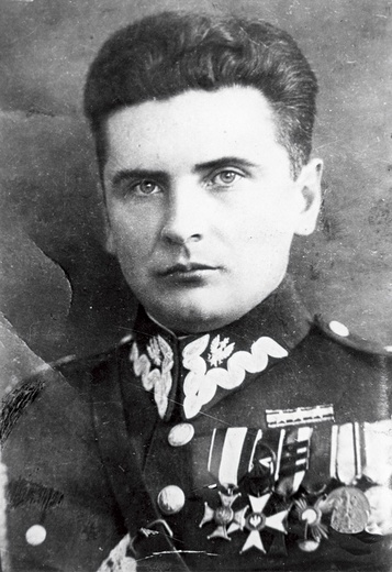 Gen. Stefan Rowecki „Grot”. Zdjęcie przedwojenne w mundurze galowym.