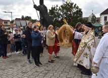 Limanowa - centralna uroczystość: powitanie pielgrzymów