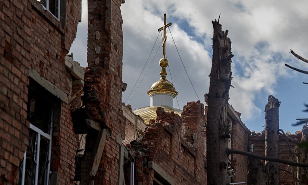 Ukraina: W ciągu siedmiu miesięcy wojny okupanci zniszczyli 270 budynków sakralnych