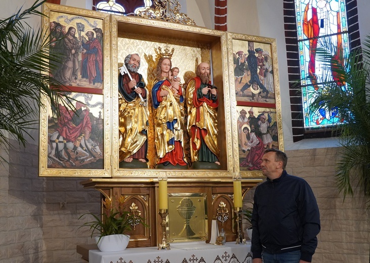 Pięknieje kościół w Zwanowicach. Królowa i Apostołowie powrócili