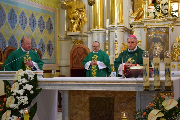 Uroczystosć odnowienia tablicy post. Edwarda Jezierskiego