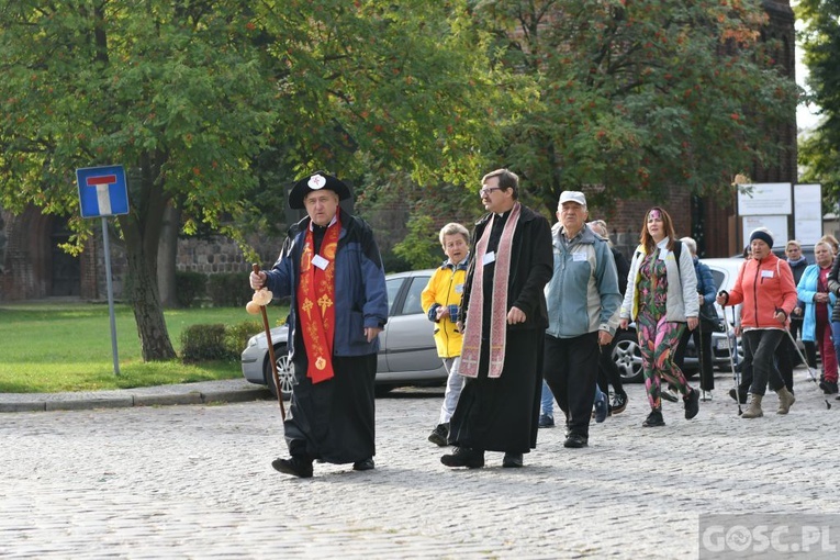 Pielgrzymka z Ośna do Górzycy już w drodze