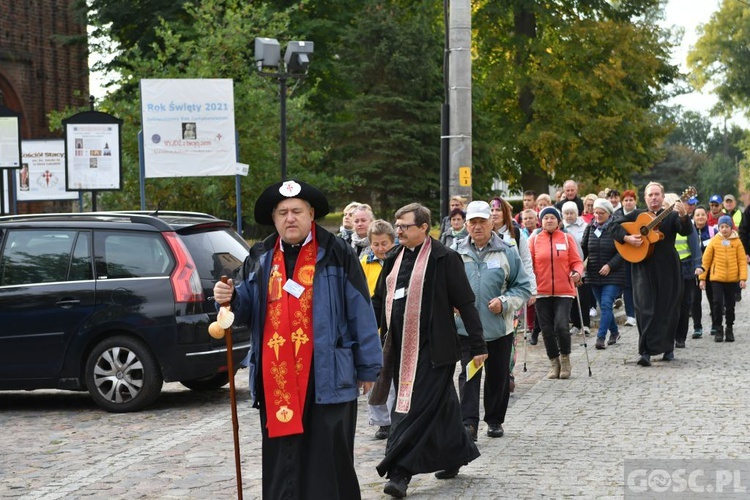 Pielgrzymka z Ośna do Górzycy już w drodze