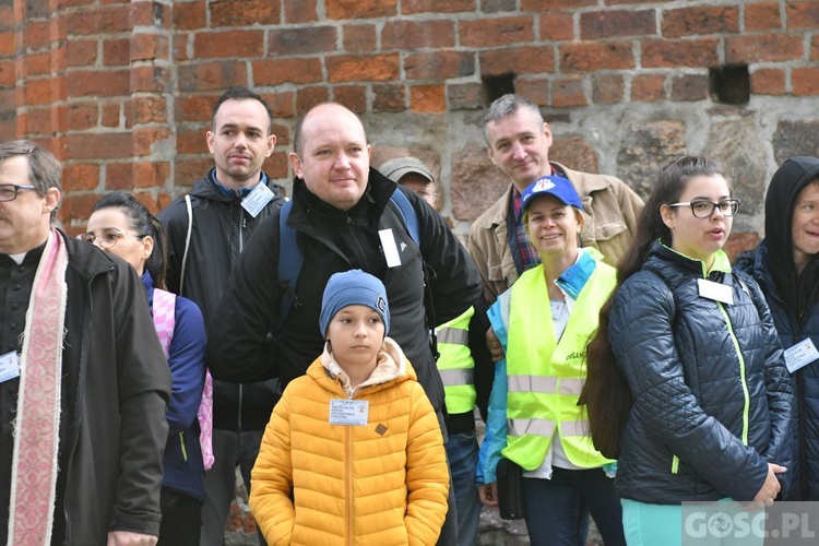 Pielgrzymka z Ośna do Górzycy już w drodze