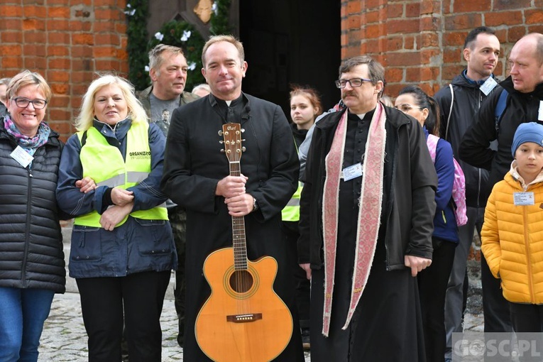 Pielgrzymka z Ośna do Górzycy już w drodze