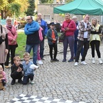 Sadzenie żonkili w dzierżoniowskim ZOL-u