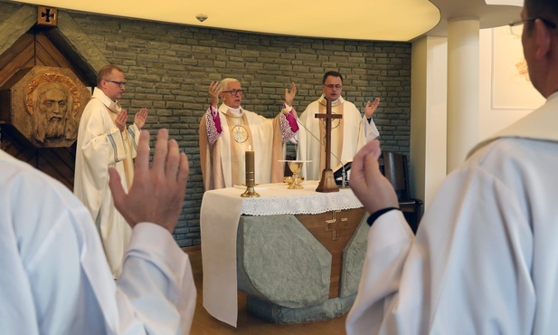 Abp Skworc do uczestników rekolekcji Instytutu Gość Media: Oby Bóg wspierał dzieło rąk naszych