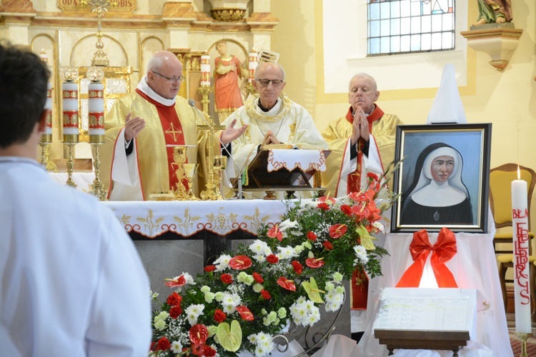 Fałkowice. Dziękczynienie za beatyfikację parafianki