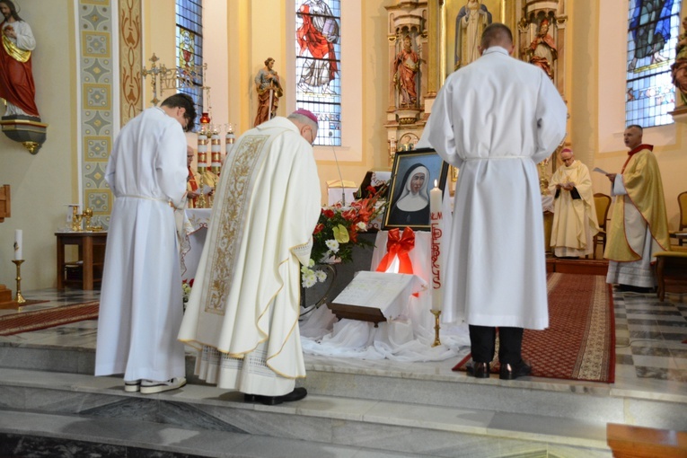 Fałkowice. Dziękczynienie za beatyfikację parafianki