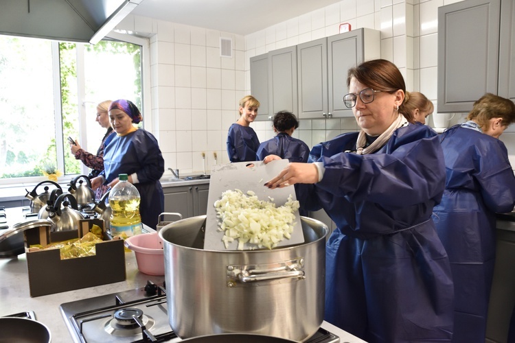 Wspólne warsztaty kulinarne uchodźców w Gdańsku