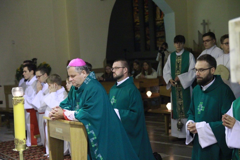 Światłość w ciemności - Dębica