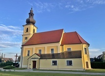 300-lecie kościoła w Długołęce. Tam, gdzie sprofanowano i cudownie odnaleziono Najświętszy Sakrament