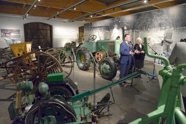Wystawa maszyn rolniczych w radomskim skansenie
