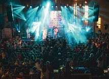 Koncert na 40-lecie zespołu TGD był wyjątkowy, ponieważ swoją działalność grupa rozpoczynała na Pomorzu.