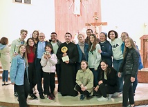 16 września diecezja łowicka otrzymała relikwie błogosławionego – znak łączności z włoską młodzieżą.