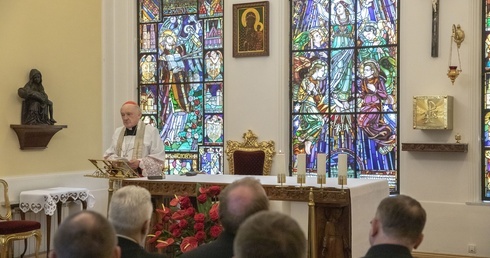 Ośmiu duchownych z godnością kapelana Jego Świątobliwości