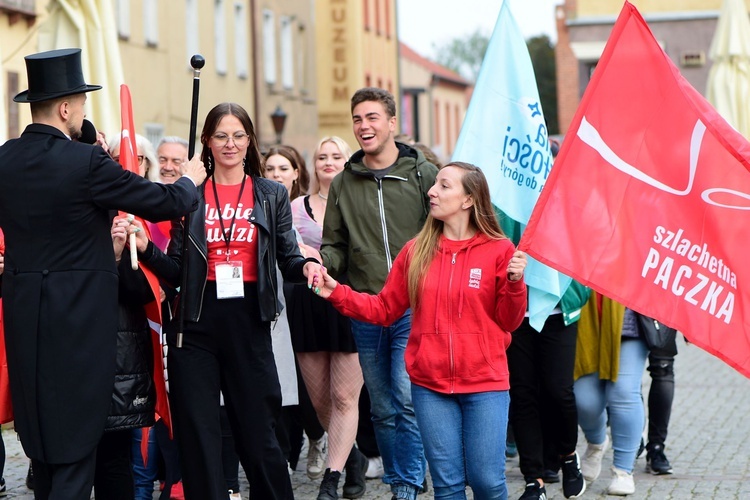 Olsztyn. Studniówka Szlachetnej Paczki