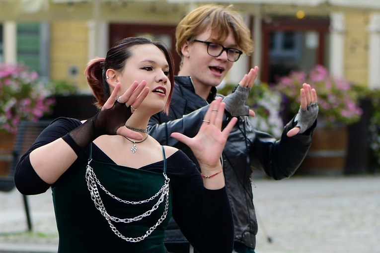 Olsztyn. Studniówka Szlachetnej Paczki
