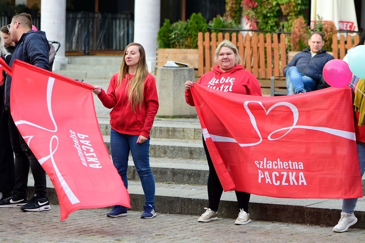 Olsztyn. Studniówka Szlachetnej Paczki