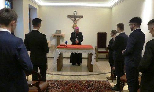 Uroczystość wręczenia susceptów kandydatom do krakowskiego seminarium.