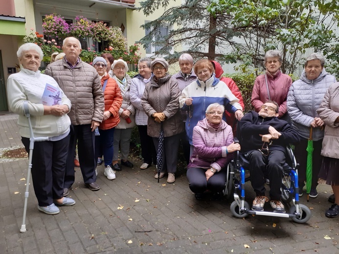 Koronka na ulicach diecezji świdnickiej