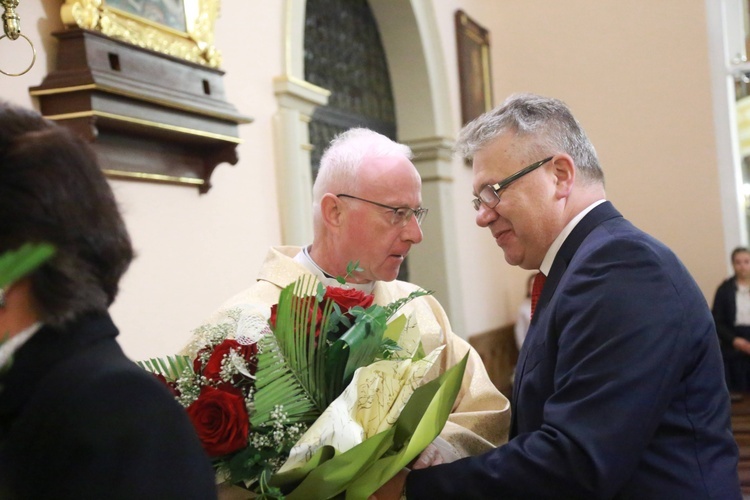 Olesno. Nadanie szkole im. bł. kard Stefana Wyszyńskiego 