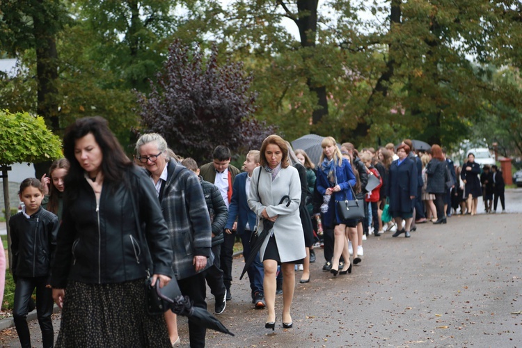 Olesno. Nadanie szkole im. bł. kard Stefana Wyszyńskiego 