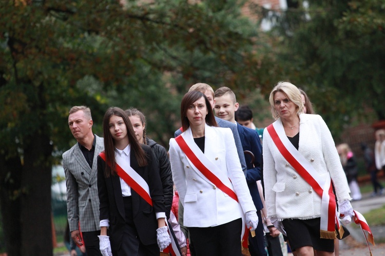 Olesno. Nadanie szkole im. bł. kard Stefana Wyszyńskiego 