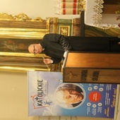 Akt poświęcenia sztandaru Katolickiego Liceum w Ostrowcu Świętokrzyskim