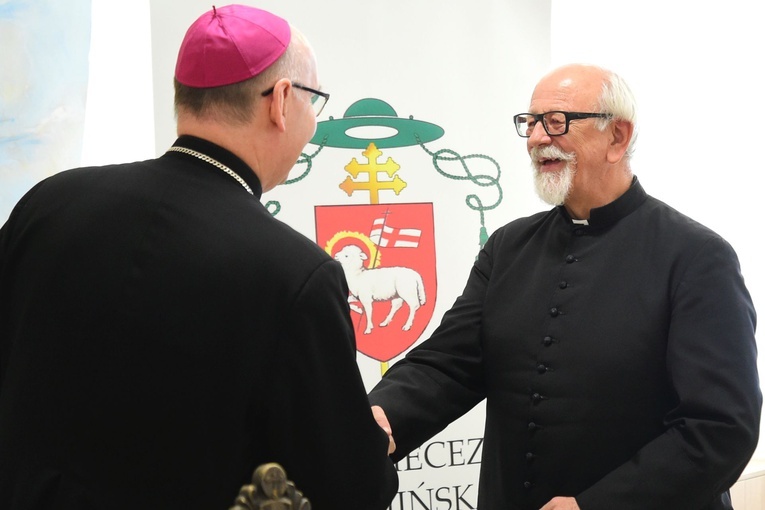 Wręczenie dekretów nowym dziekanom