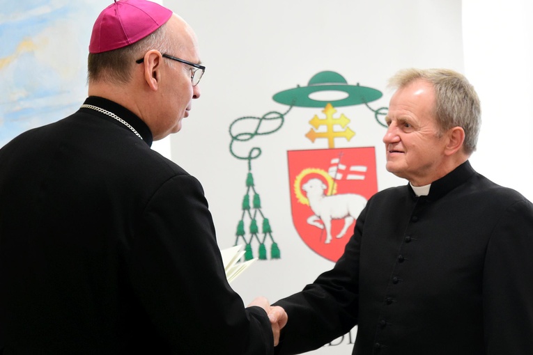 Wręczenie dekretów nowym dziekanom