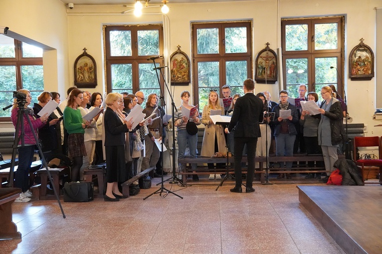 Wprowadzenie relikwii św. Jana Pawła II do parafii we Wrocławiu-Strachocinie