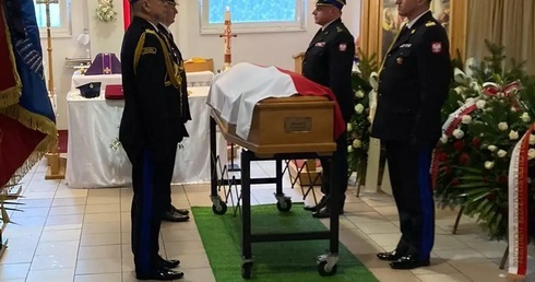 Morawica. Pogrzeb strażaka Andrzeja Puskarza
