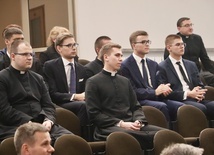 Podczas inauguracji roku akademickiego w łowickim seminarium obecni byli też alumni z Warszawy.