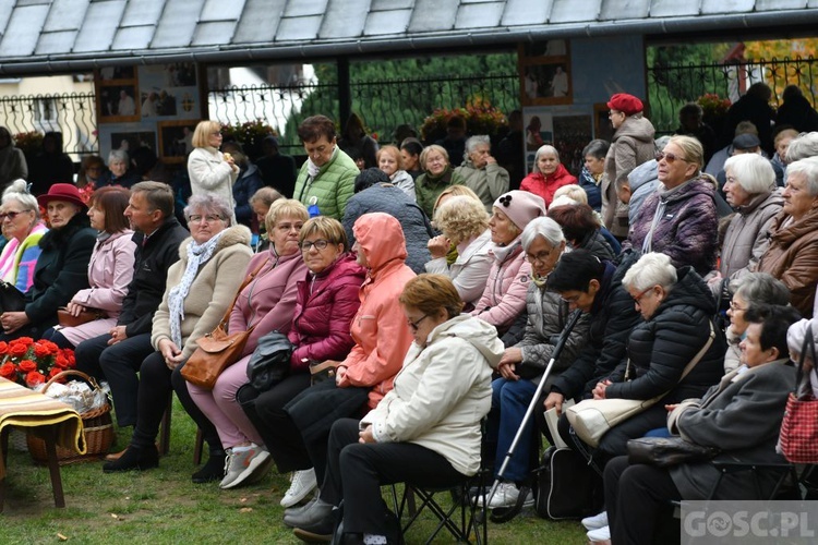 Pielgrzymka Żywego Różańca i Apostolstwa "Margaretka" do Rokitna