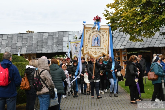 Pielgrzymka Żywego Różańca i Apostolstwa "Margaretka" do Rokitna