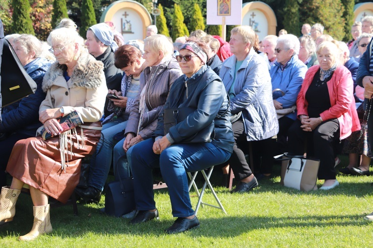 Domaniewice. Diecezjalna Pielgrzymka Kół Żywego Różańca