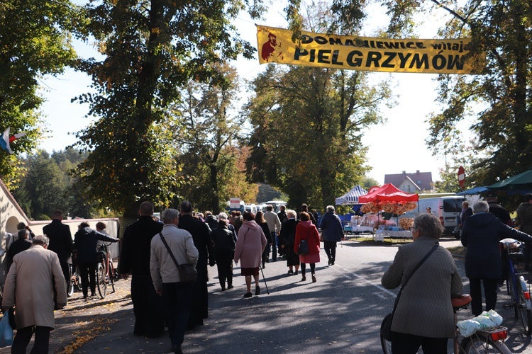 Domaniewice. Diecezjalna Pielgrzymka Kół Żywego Różańca