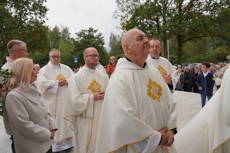 Poświęcenie kościoła pw. NMP Bolesnej we Wrocławiu-Strachocinie