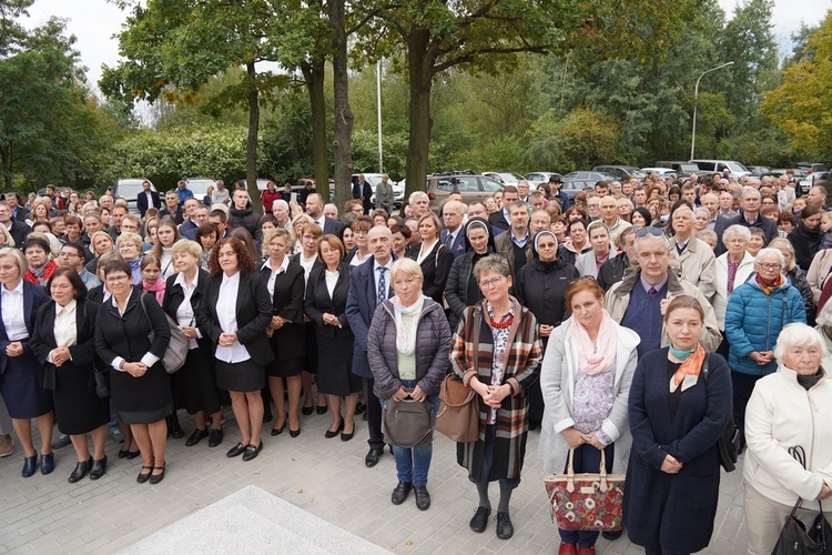 Poświęcenie kościoła pw. NMP Bolesnej we Wrocławiu-Strachocinie