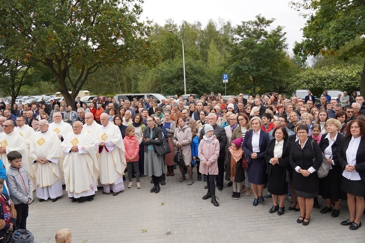 Poświęcenie kościoła pw. NMP Bolesnej we Wrocławiu-Strachocinie